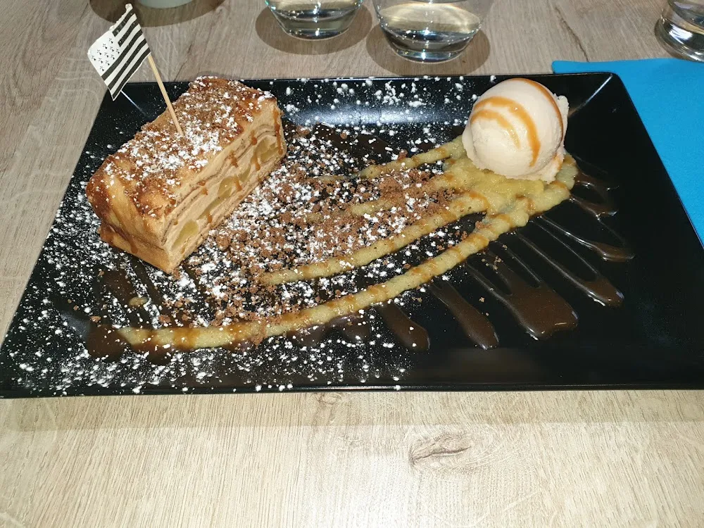 Millefeuille de Crepes Dessert de Jour